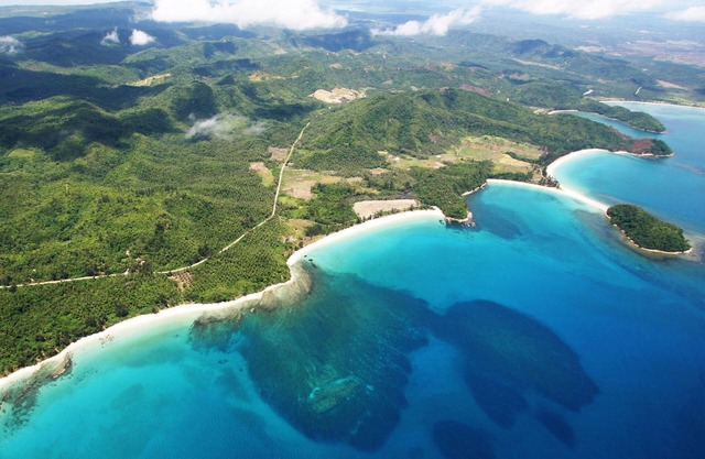 Barefoot Luxury Beach Chalet At The Tip Of Borneo