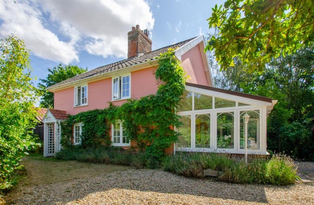 Barn Meadow Cottage