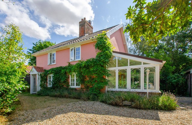 Barn Meadow Cottage - Three Bedroom House, Sleeps 6