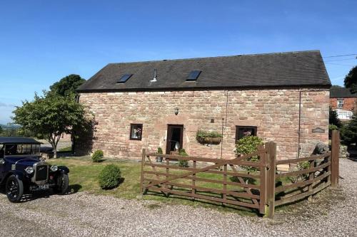 Barn - Sleeps 4 - Garden - Pet friendly
