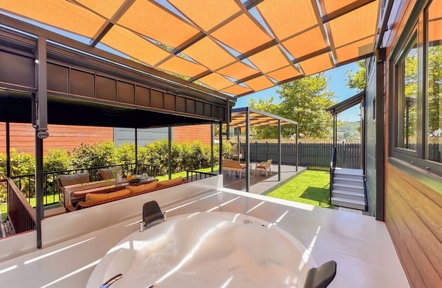 Baronet Tiny House Boutique Hotel