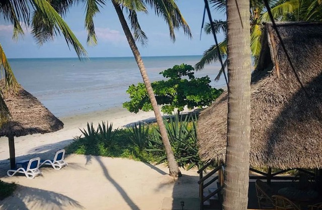 Barry's Beach Resort