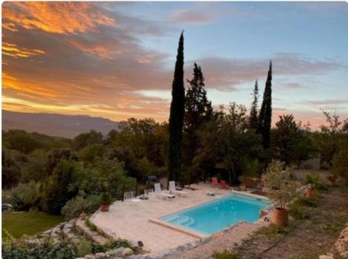 Bastide provençale avec piscine privée au cœur de la nature Proche Cassis et Aix-en-Provence