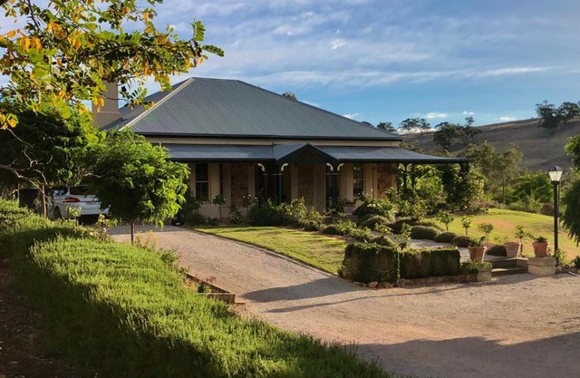 Battunga Cottages