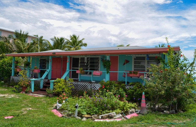 Bea's Beach Cottage nCasuarina Point Abaco