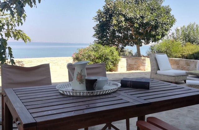 Beach House Villa Maria/sleeps 4 + 1!