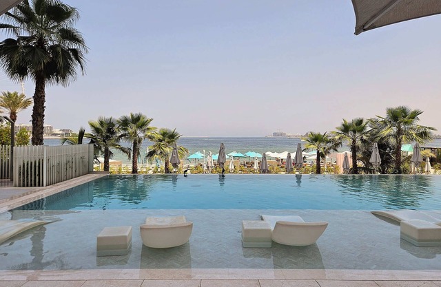 Beach, Please! Stylish 1-Bedroom Stay with Private Beach Access – JBR Dubai