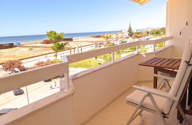 BEACH Seasun Vacation Rentals 2-Bed Apartment (Discounts for +28 nights)