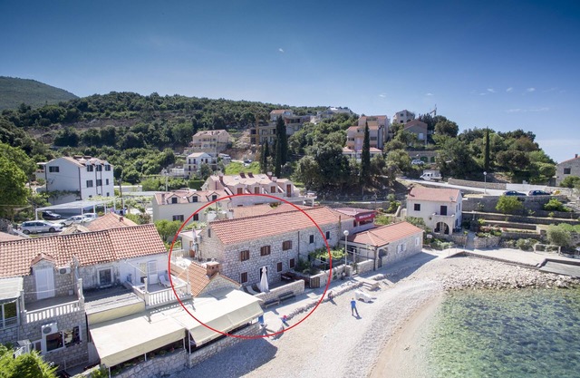 Beachfront Villa Nena