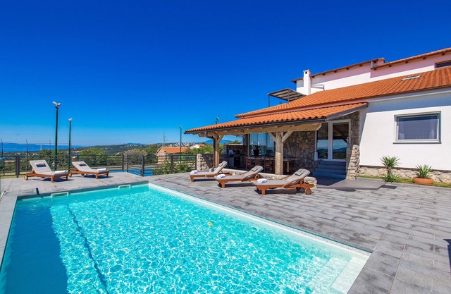 Beatifull Vila with sea view, private swimming pool and tennis court.