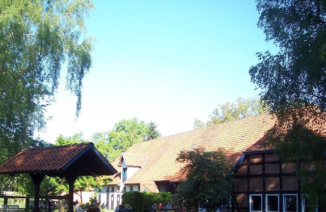 Beautiful horse farm with great timber-apartments between canvas and heath