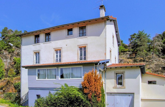 Beautiful apartment in Saint Germain La Prade with house a panoramic view