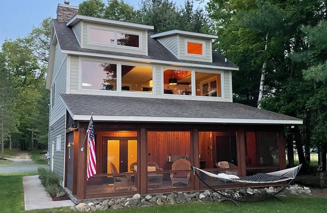 Beautiful 2 bedroom/1 Bathroom Guest House on Big Star Lake, Sleeps 4