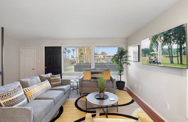 Beautiful 2 Bedroom Condo Designed for Comfort
