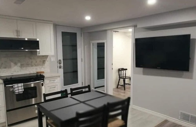 Beautiful 2-bedroom Guest Home in Guelph