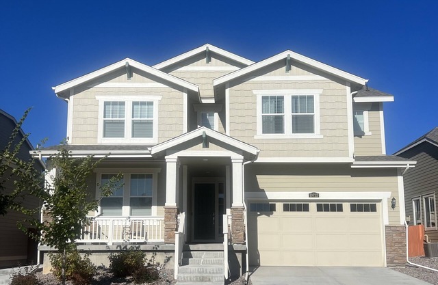 Beautiful 3 Bedroom 2 and a half bath home in Parker. Sleeps 8