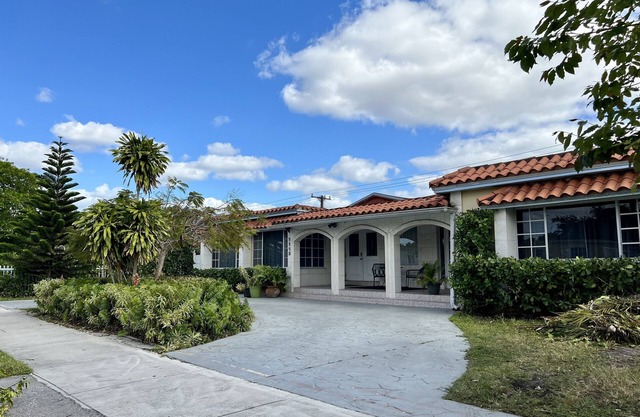 Beautiful And Comfortable Home and studios