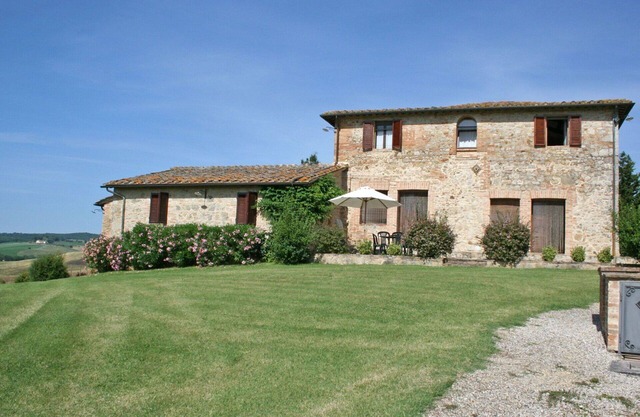 Beautiful apartment for 4 guests with pool, WIFI, patio, panoramic view and parking, close to Si.
