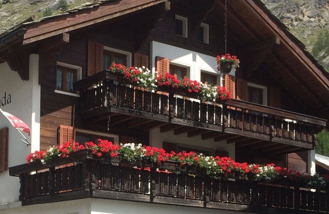 Beautiful apartment for 8 guests with WIFI, TV and balcony