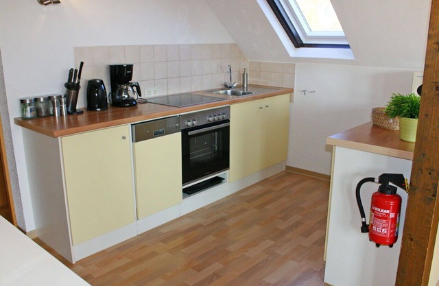 Beautiful apartment in villa for 5 people with WIFI, TV, terrace and pets allowed