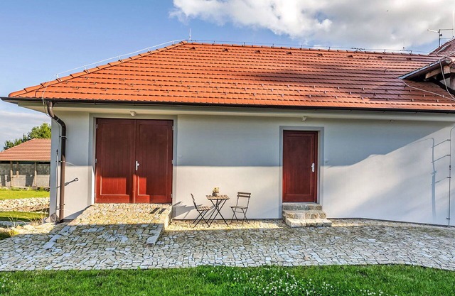 Beautiful apartment for 12 guests with WIFI, terrace, pets allowed and parking