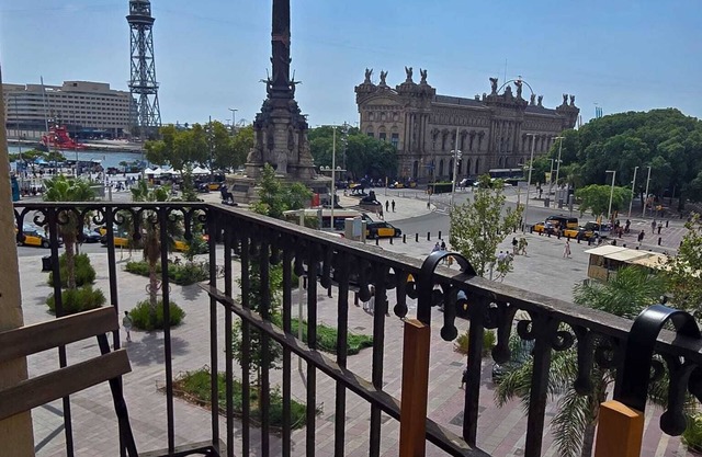 Beautiful Apartment on Las Ramblas | Sea Views
