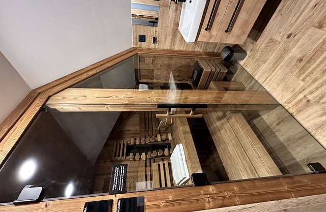 Beautiful apartment for 13 people with WIFI, TV, balcony, panoramic view and parking