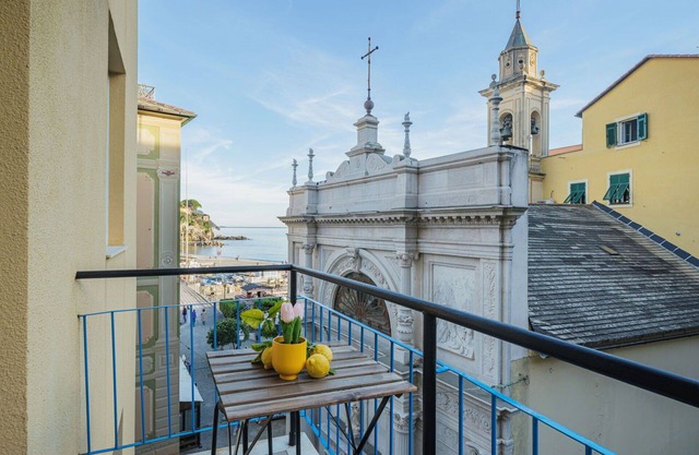 Beautiful apartment for 3 people with WIFI, A/C, TV and balcony