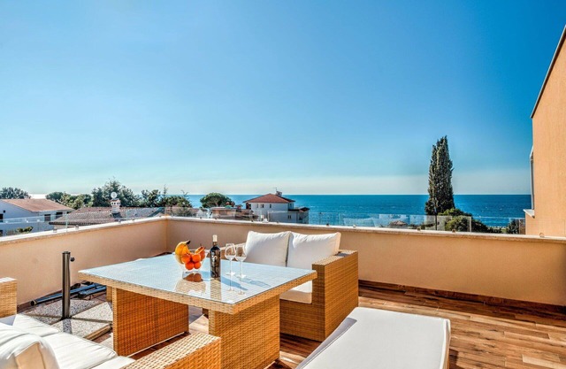 Beautiful apartment for 6 people with WIFI, A/C, TV, terrace and parking