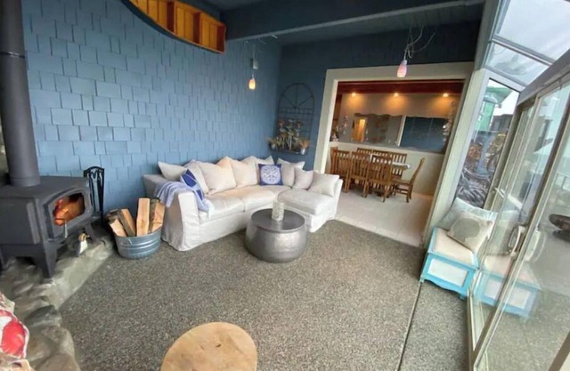 Beautiful Beachfront Home on Camano Island
