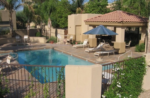Beautiful central Scottsdale location, golf, restaurants and very convenient.