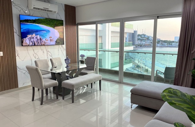 Beautiful Condo with Fantastic Sea and Sunset Views