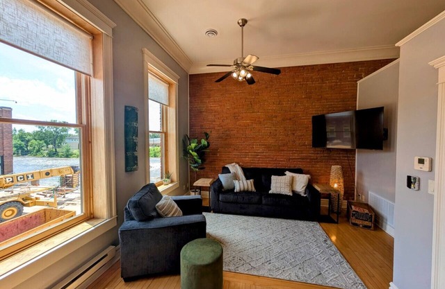 Beautiful Down Town Flat