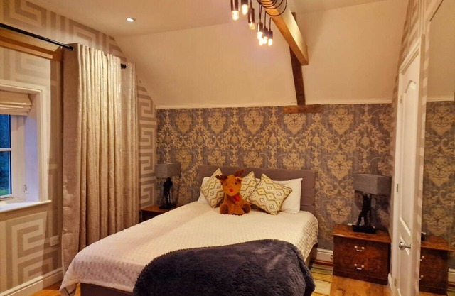 Beautiful en-suite double rm in a small country home c/w spa, supper & breakfast