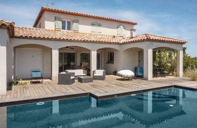 Beautiful home in Prades-sur-Vernazobre