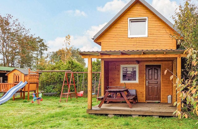 Beautiful home in Karwienskie Blota