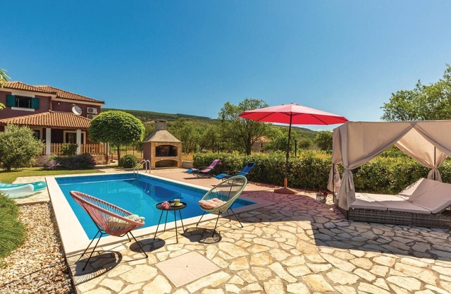 Beautiful home in Prolozac Donji