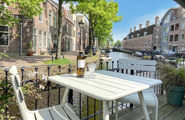 Beautiful home in Alkmaar with kitchen