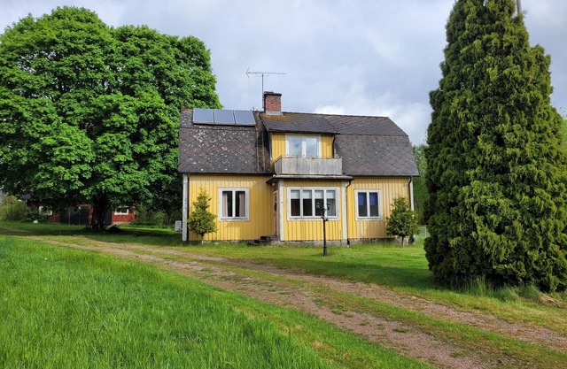 Beautiful home in Hamneda with 4 Bedrooms and WiFi
