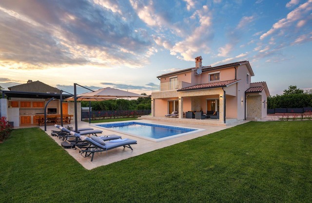 Beautiful home in Nedescina