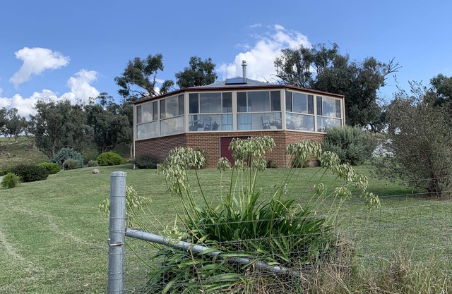 Beautiful Home with Spectacular Views - Sunnyside Homestead - Crooked Corner