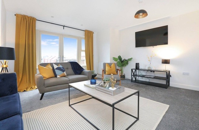 Beautiful House in Nottingham w/Parking & Wi-Fi by PureStay Short Lets