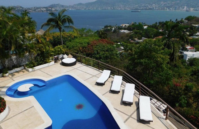 Las Brisas 