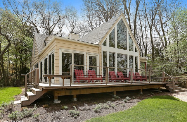 Beautiful Lake Michigan Beach House Near Beach only 1 hr 15 mins from Chicago
