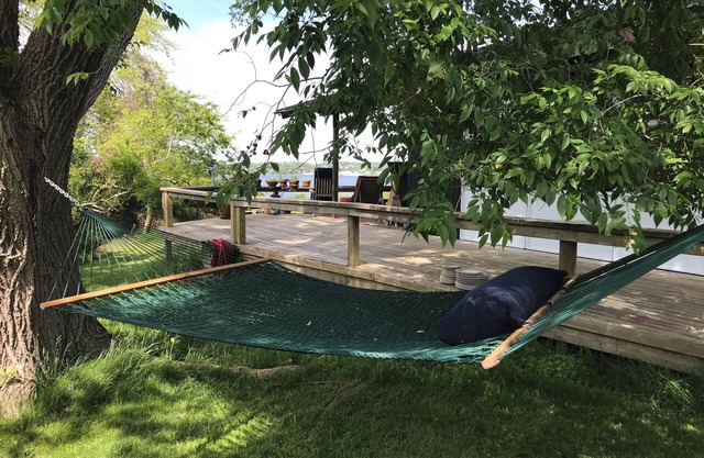 Beautiful Lakefront House with Water Access
