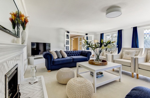 Beautiful Large House Near Beach on the South Coast