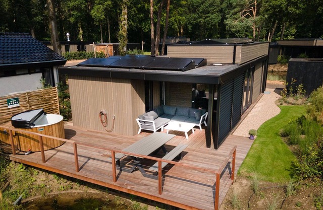 Beautiful lodge with hot tub in a holiday park