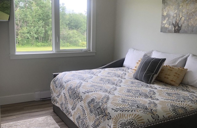 Beautiful new ocean view home that sleeps 10.