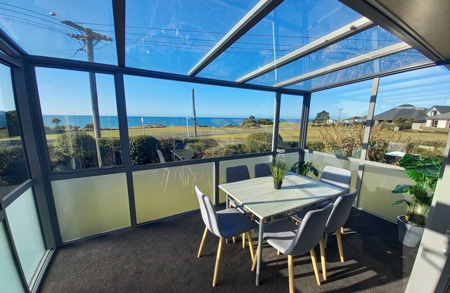 Beautiful ocean view from this lovely holiday home