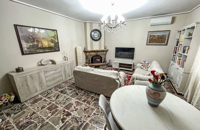Beautiful private villa with WIFI, A/C, TV, terrace, pets allowed, panoramic view and parking